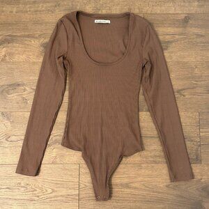 Abercrombie & Fitch Women's Long-Sleeve Scoopneck Ribbed Bodysuit Brown Small